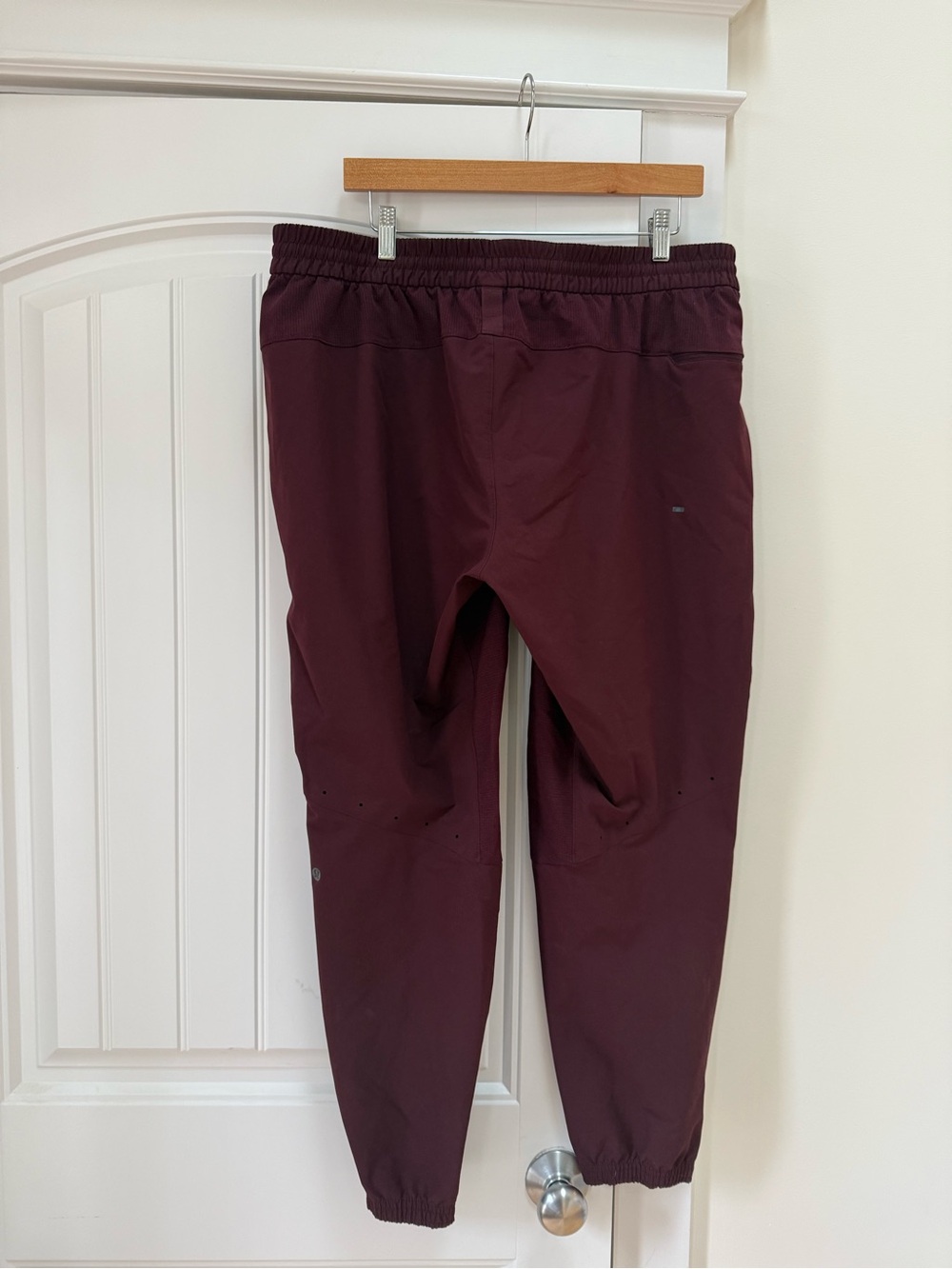 Mens Lulu Lemon Burgundy Joggers XXL - Picture 3 of 5